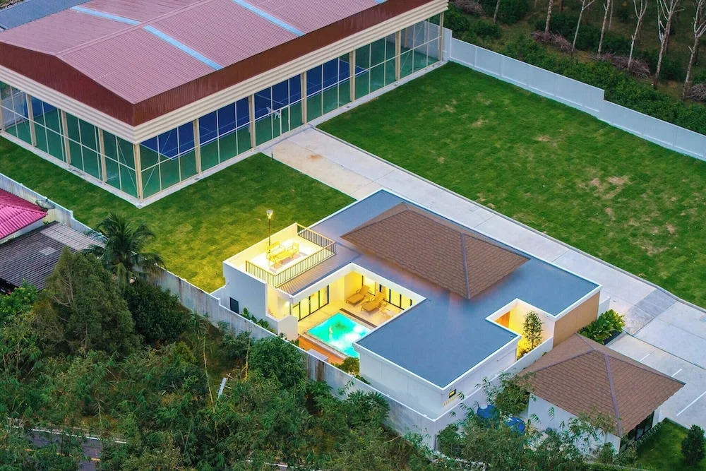 New Pool Villa With Fitness and Tennis Court