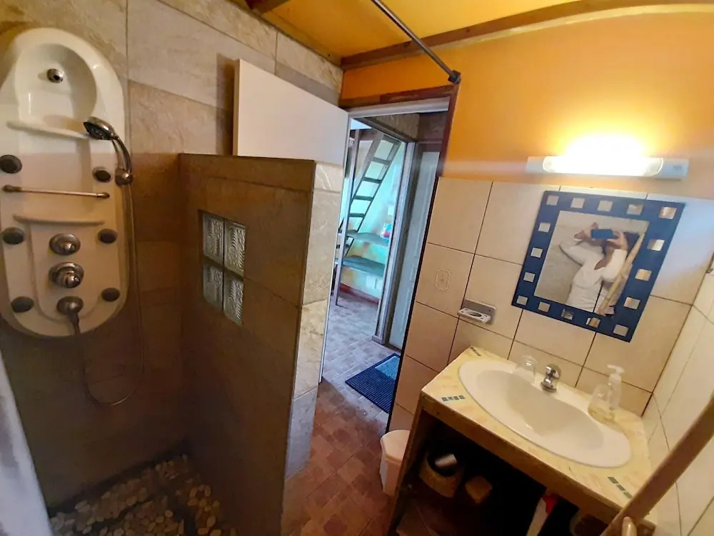 Bungalow with One Bedroom in Saint-Leu, with Wonderful Sea View, Shared Pool, Enclosed Garden - 7 Km From the Beach