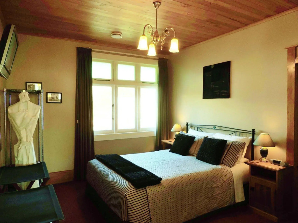 Holly Homestead B&B