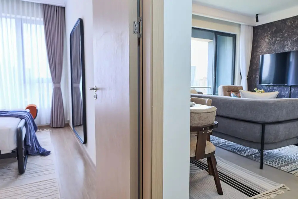 Ivory By Edmor Suites