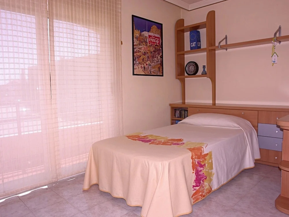 Boutique Holiday Home in Sant Pere Pescador With Garden and Garage