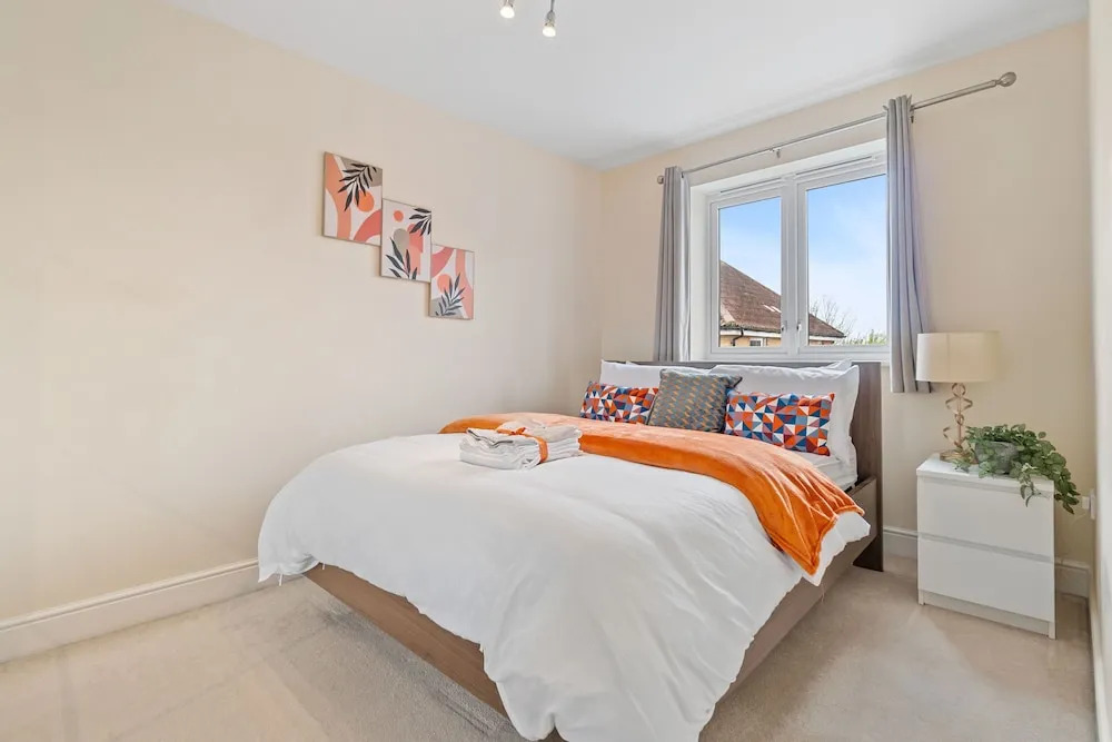 3 Bed - Sleeps 7 - Hot-tub - Free Parking