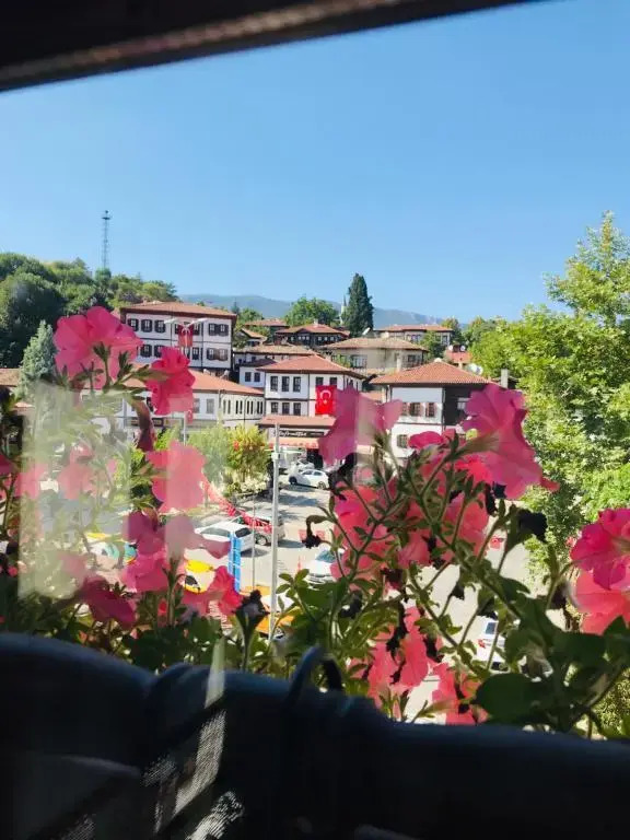 Lonca Konuk Evi