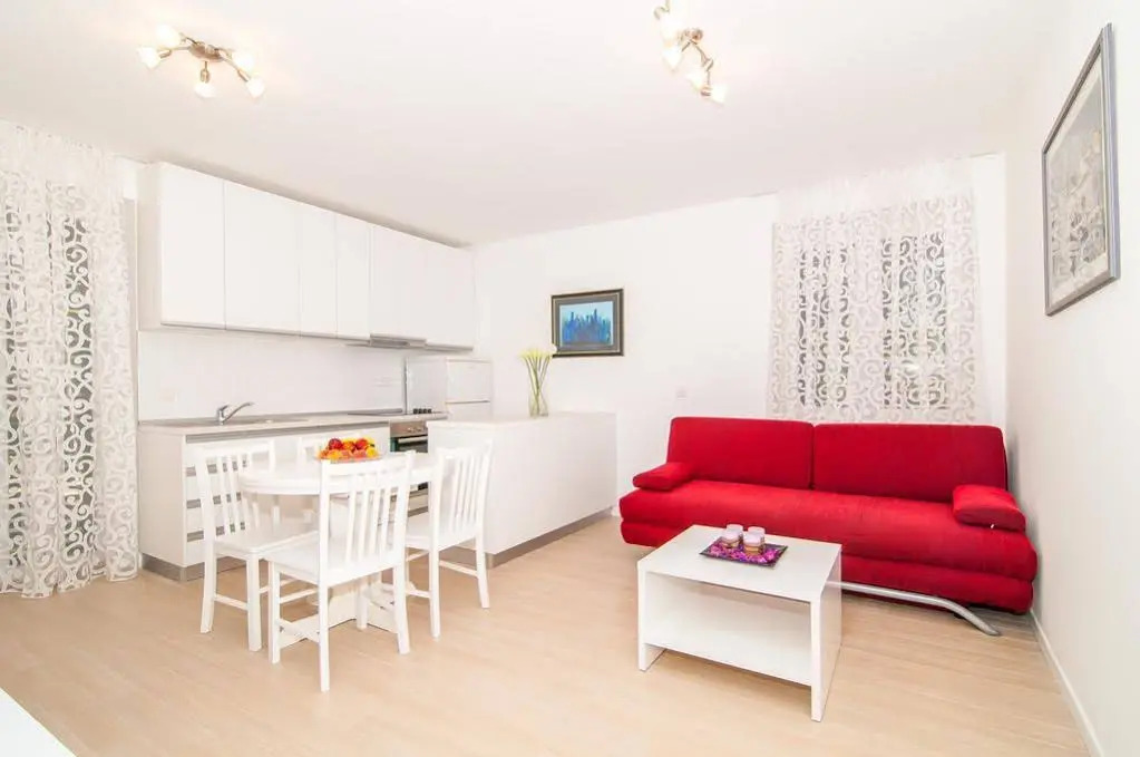 Avenue Apartment
