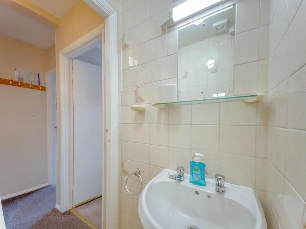 Apartment 6 - 1 Bedroom Town view