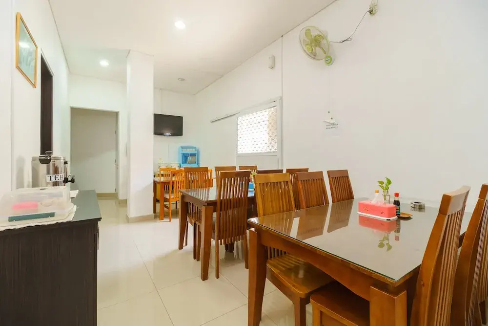 RedDoorz Syariah near Jembatan Siti Nurbaya Padang