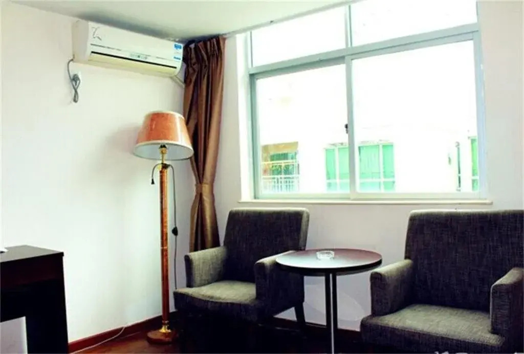 Yi Jia Holiday Hotel