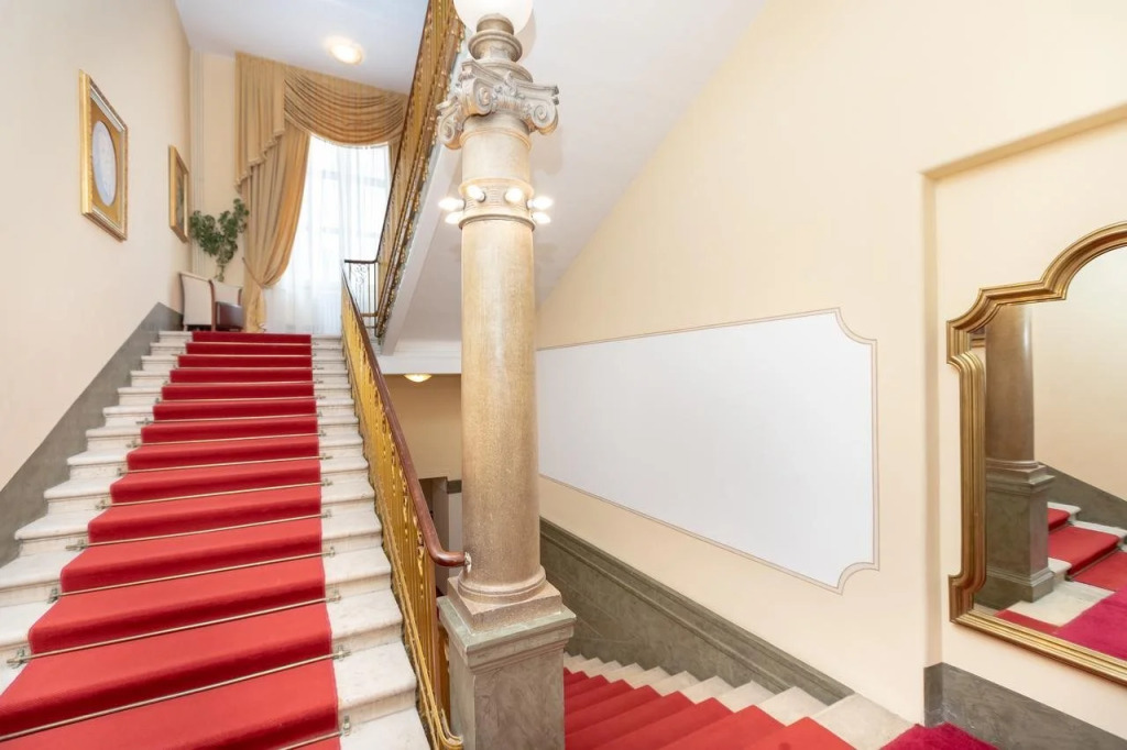 Palace Hotel