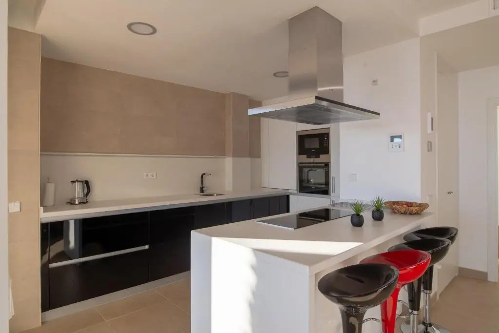 2260-Luxury villa with private pool and seaview