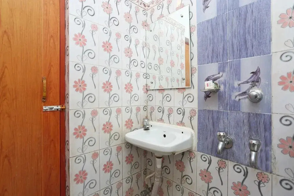 Hotel Artland by OYO Rooms