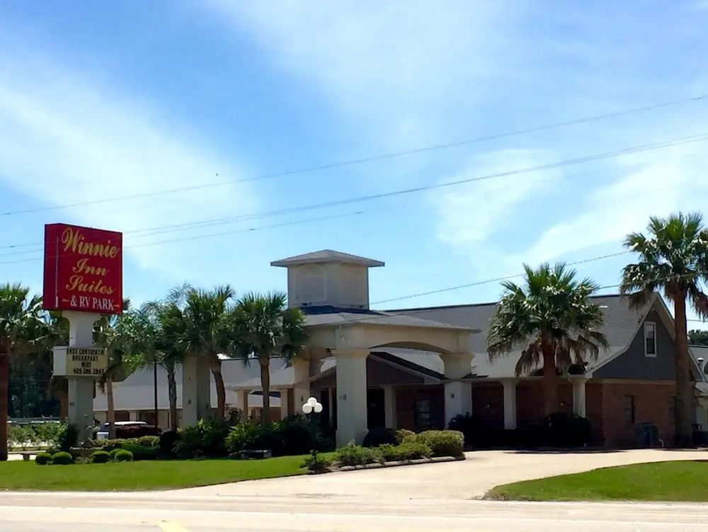 Winnie Inn Suites & RV Park