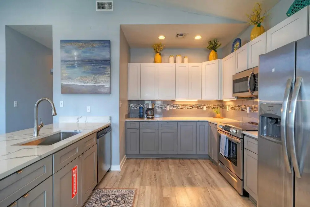 Family-friendly Beach Home Bbq, Patio & Fire Pit & Mins to Beach Bottoms Up by Avantstay