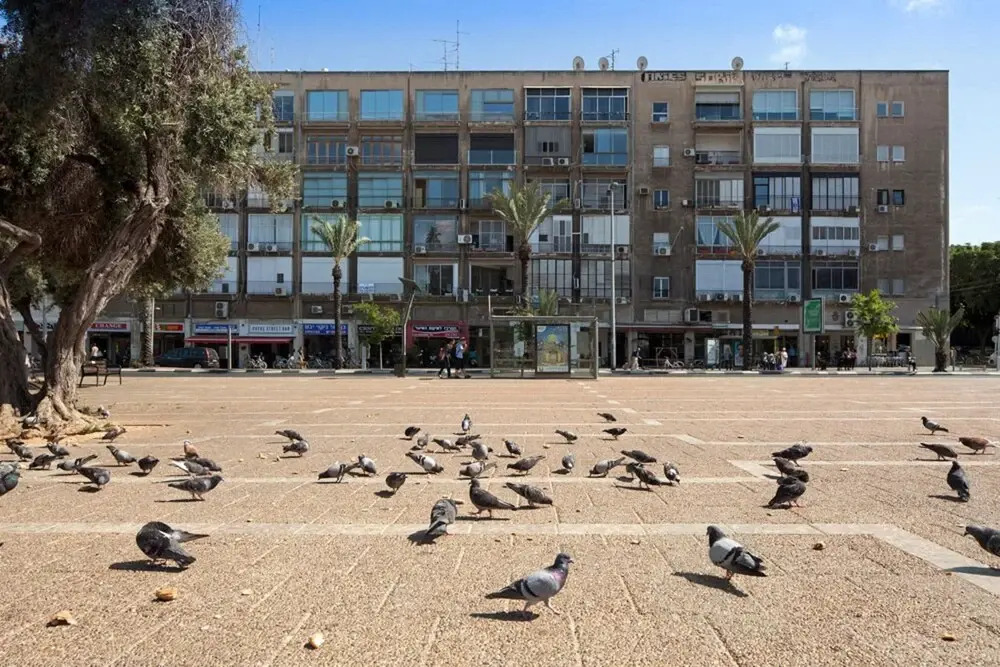 Inspiring Rabin Square Penthouse Museum