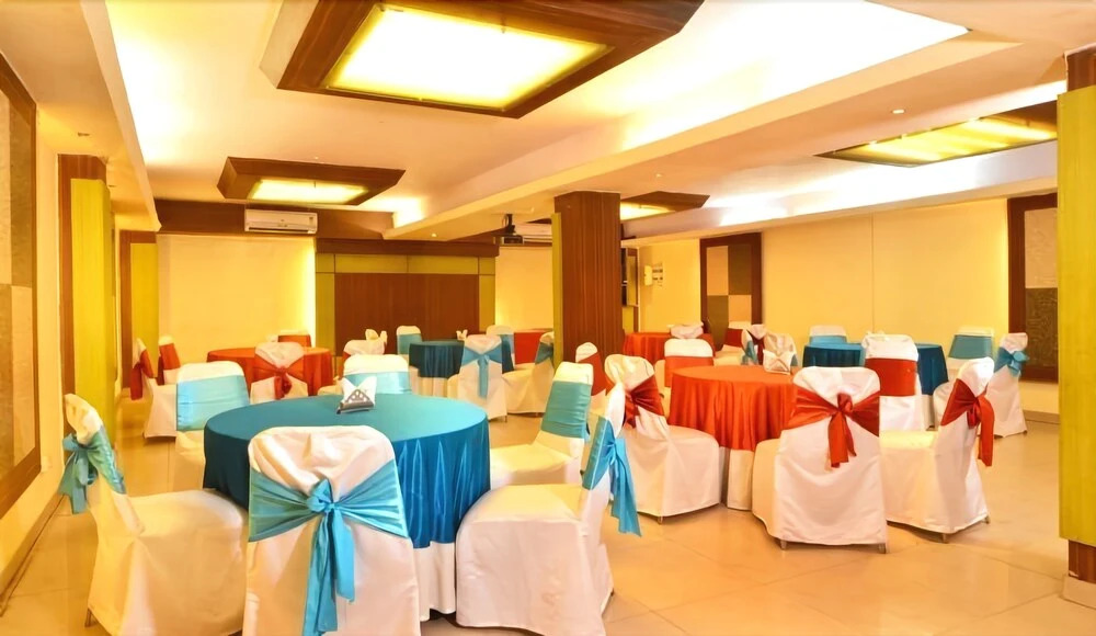 Hotel Gautam Deluxe