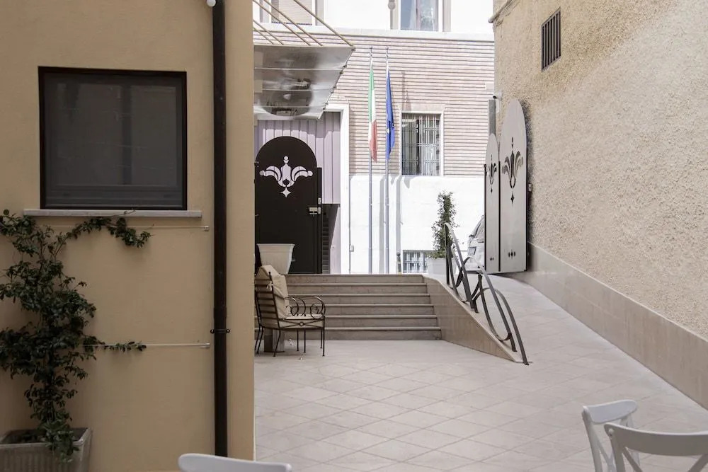 Palazzo SantElena Historic Hotel