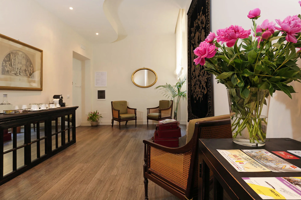 Cavour Suites Guest House