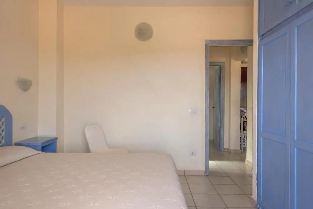 Perfectly Positioned Baia de Bahas Residence Seaview 2 Bedroom Sleeps 6-no 0894