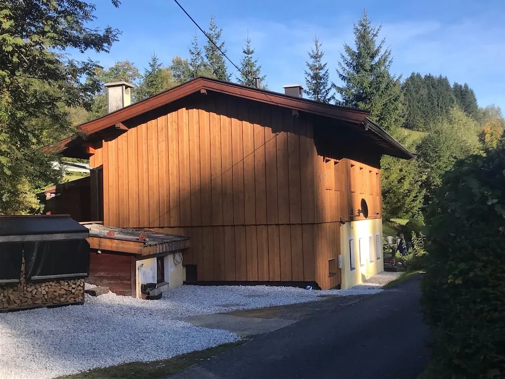 Spacious Holiday Home near Ski Area in Leogang
