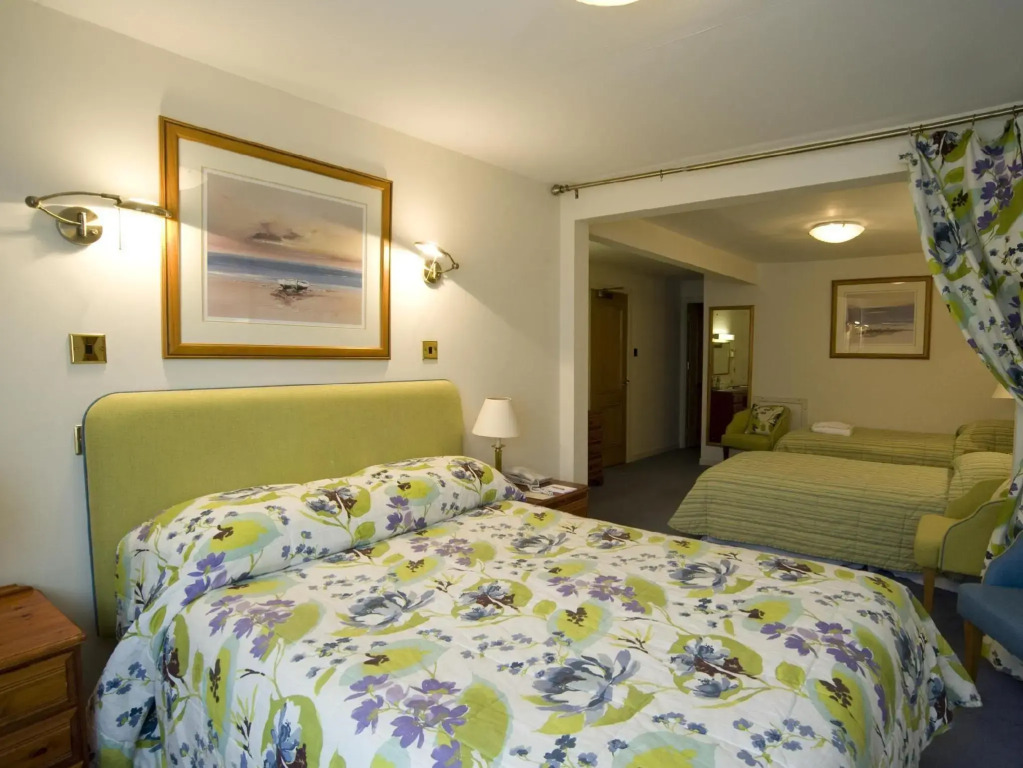 Moorings Hotel