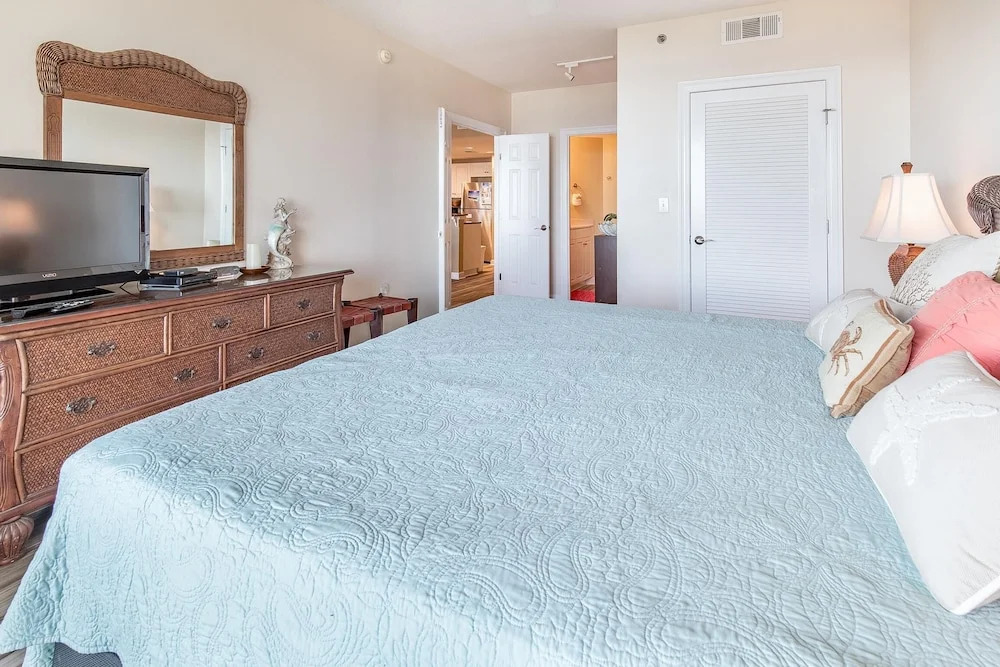 Sterling Shores 818