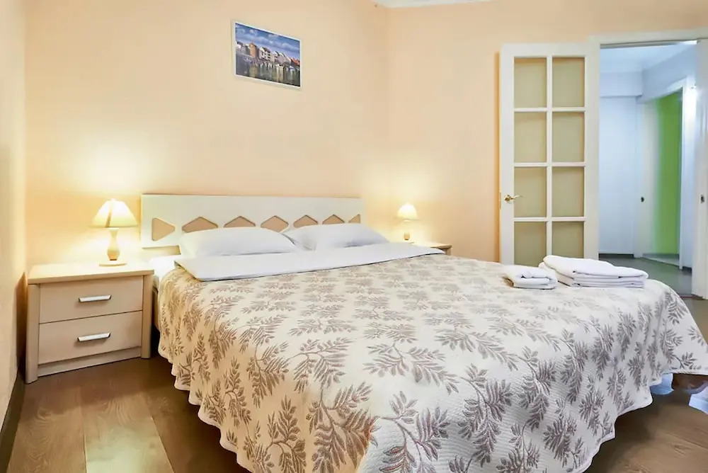 Апартаменты Home-Hotel, ул. Нижний Вал, 41-1
