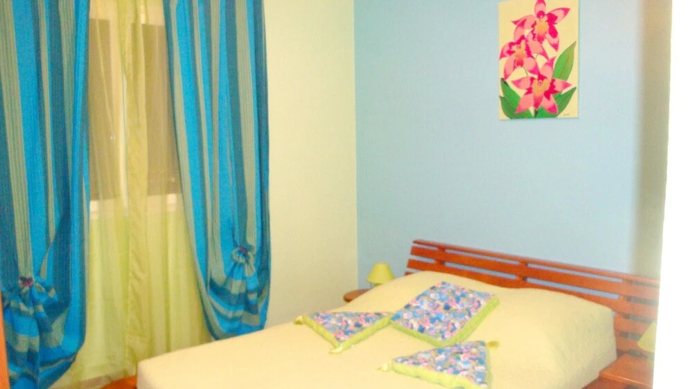 House With one Bedroom in Saint-paul, With Wonderful sea View, Enclose