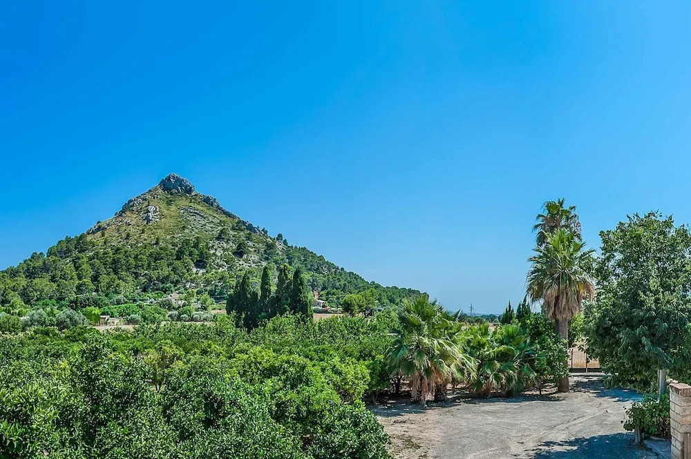 Villa Son Fe Vilaire by SealandVillas