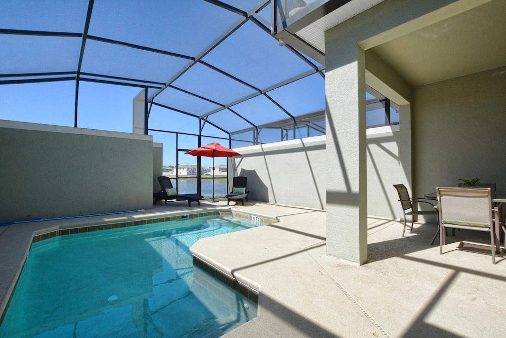 Storey Lake 4 Bedroom Townhome w Splashpool - 1625ST