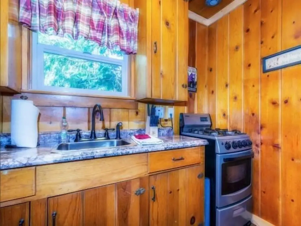 Knotty Pines Cabins