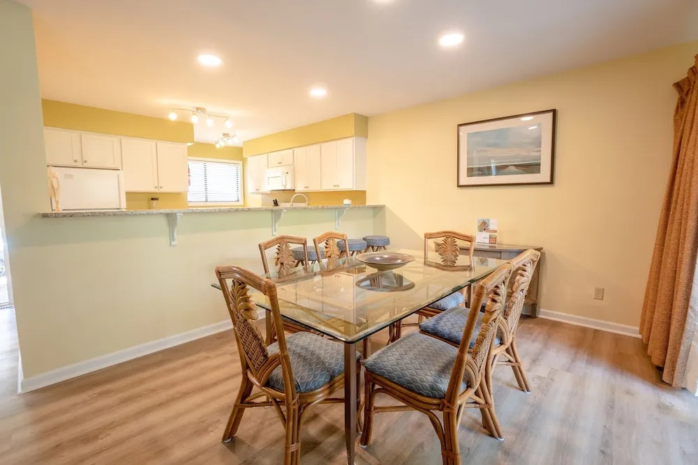 Spinnaker at Shipyard 2 Bedrooms 2.5 Bathrooms Townhouse
