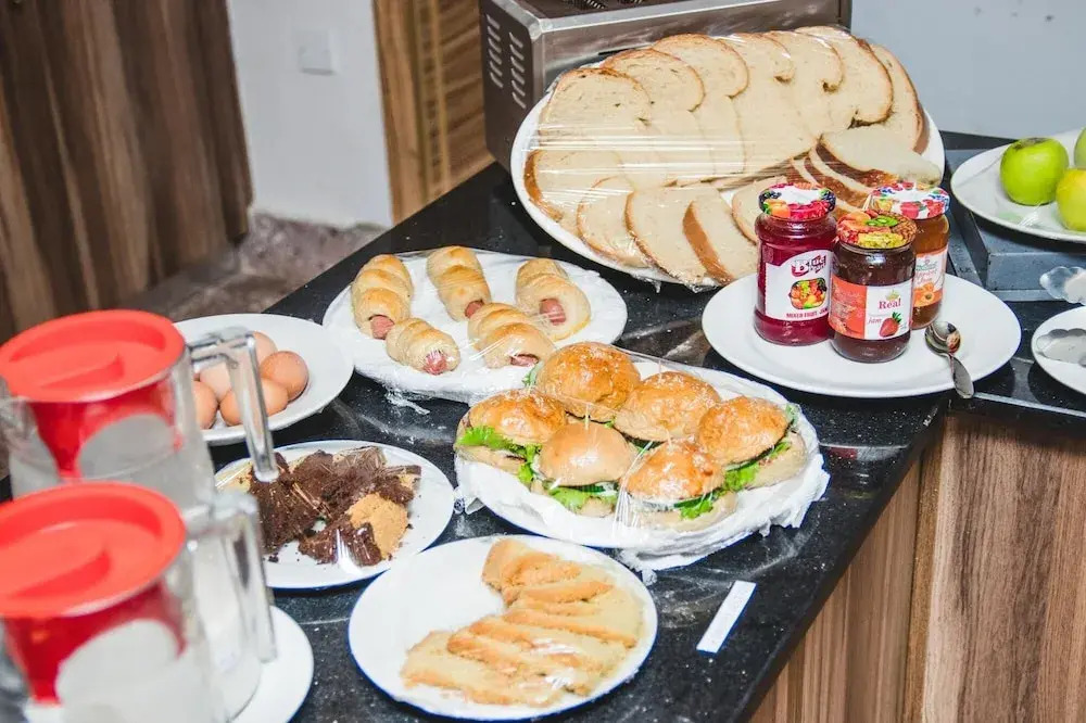 Bon Hotel Platinum