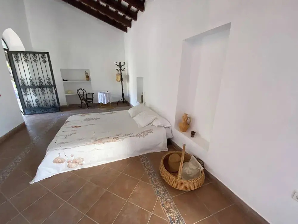 Room-magnolia Loft A Spacious, Authent