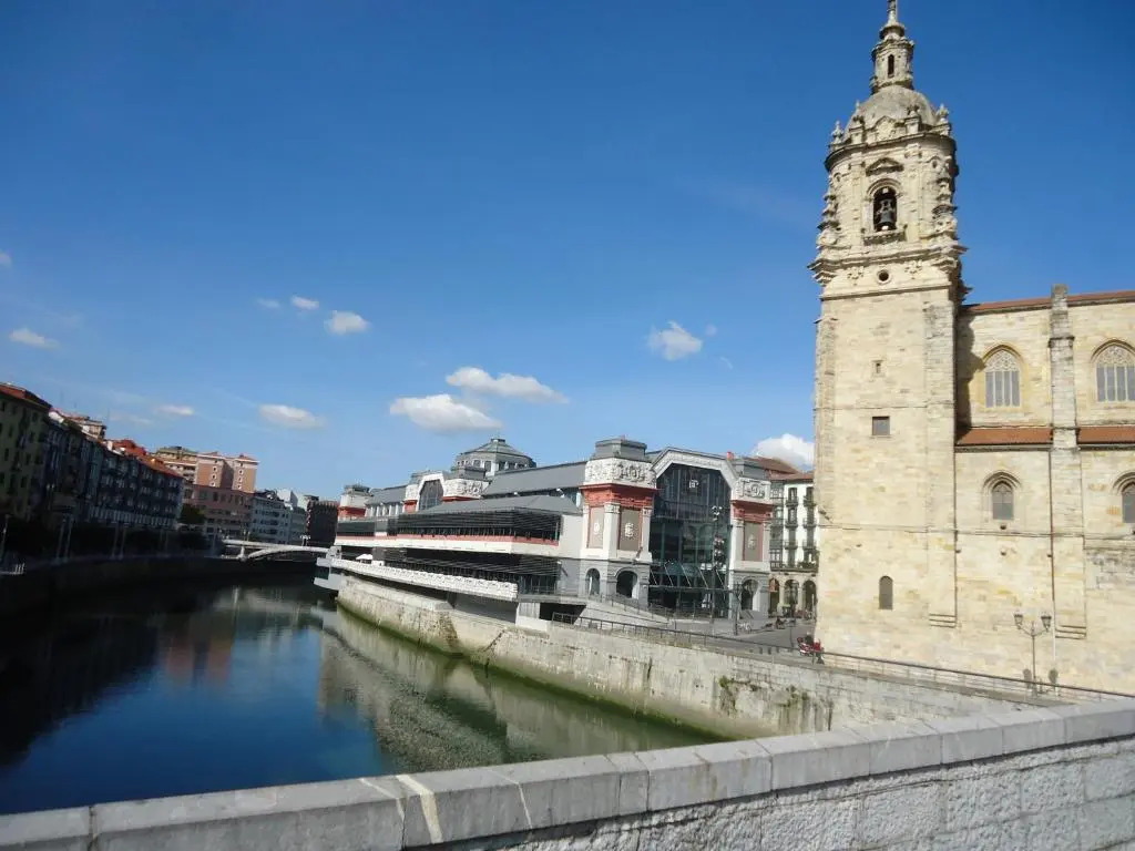 Apartamento Céntrico Con Vistas a la Ría! Garage, Ideal 2-4
