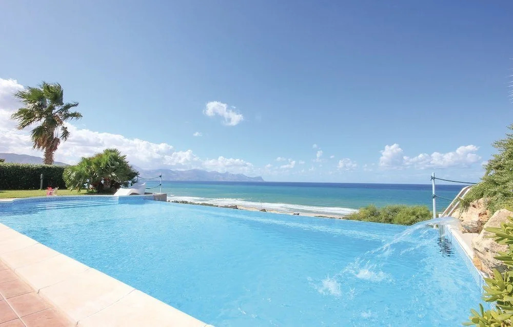Villa Malù - villa con piscina sul mare