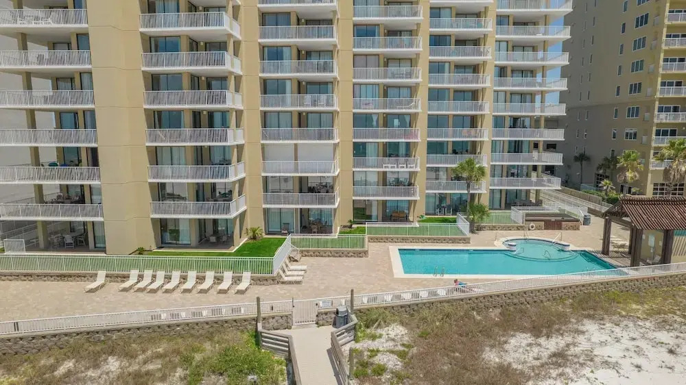 Romar Place 202