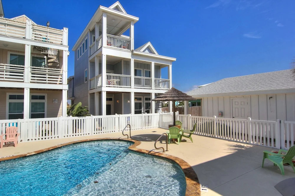 Fin and Feather by Silver Sands Vacation Rentals