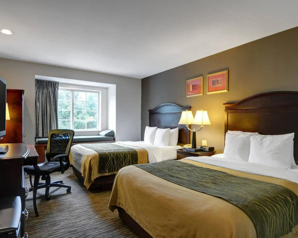Spark by Hilton Sterling Dulles Airport