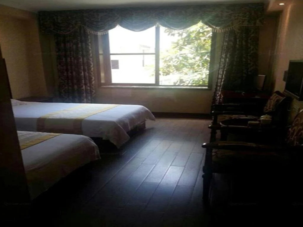 Huaying Lijing Inn