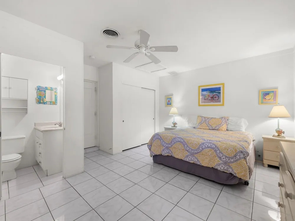 Parkdale Home by Vtrips