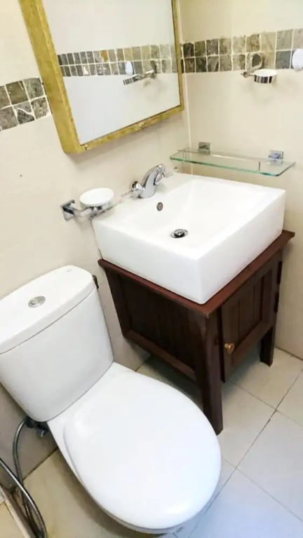 House With 4 Bedrooms in Flic en Flac, With Pool Access, Enclosed Gard