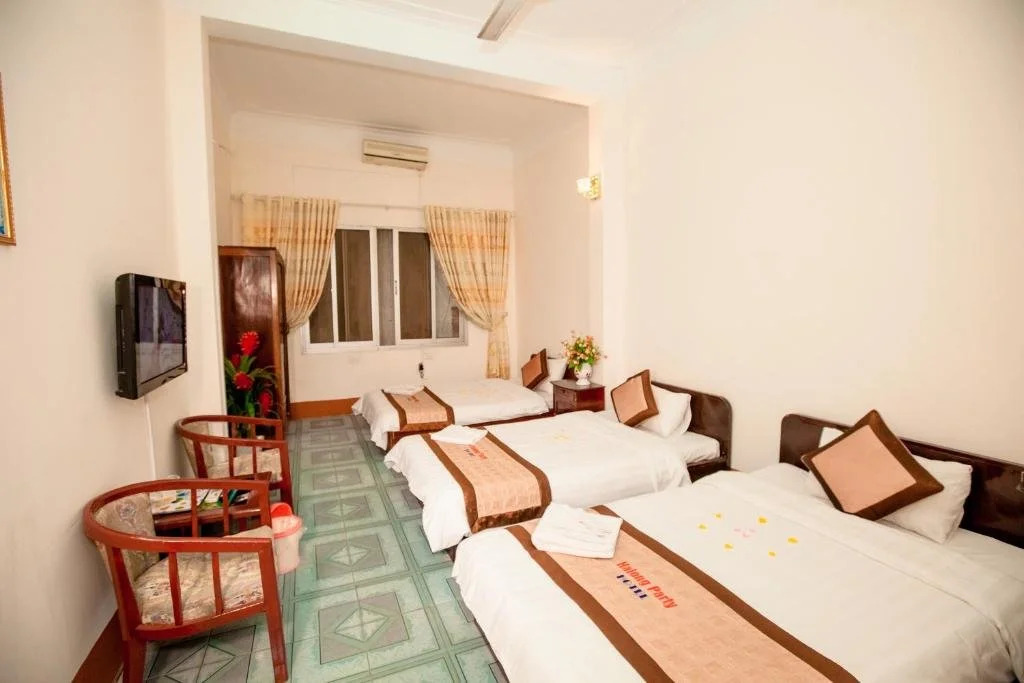 Halong Party Hostel & Hotel