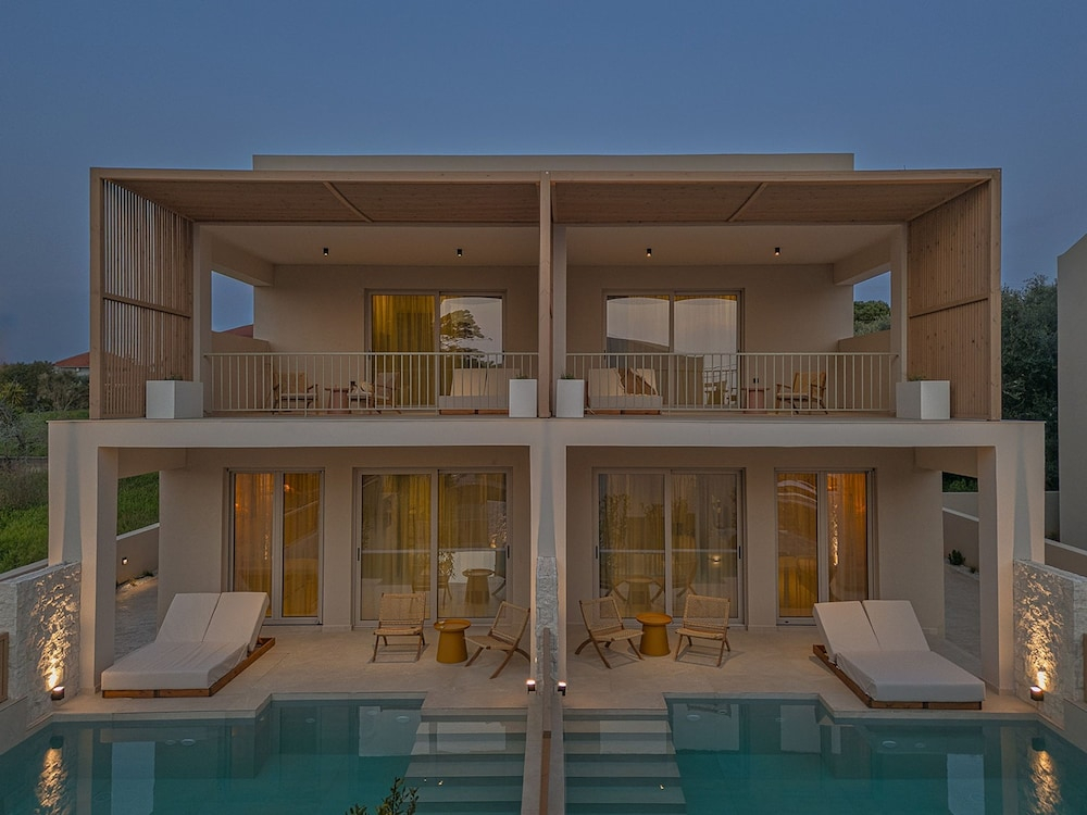 Kiva Luxury Suites Villas