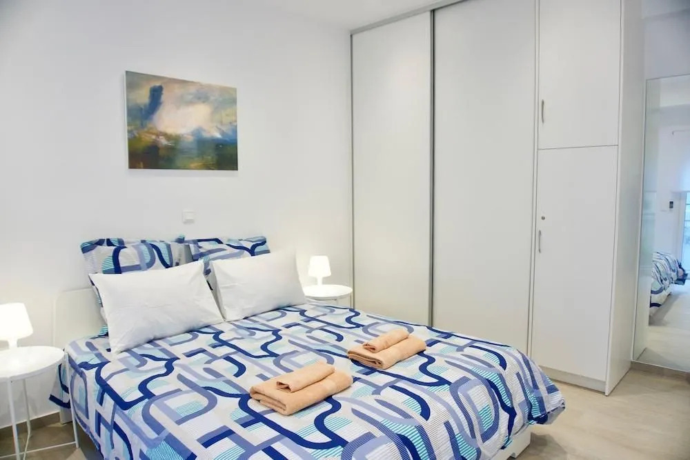 Calm and Serene Apt in Athens center