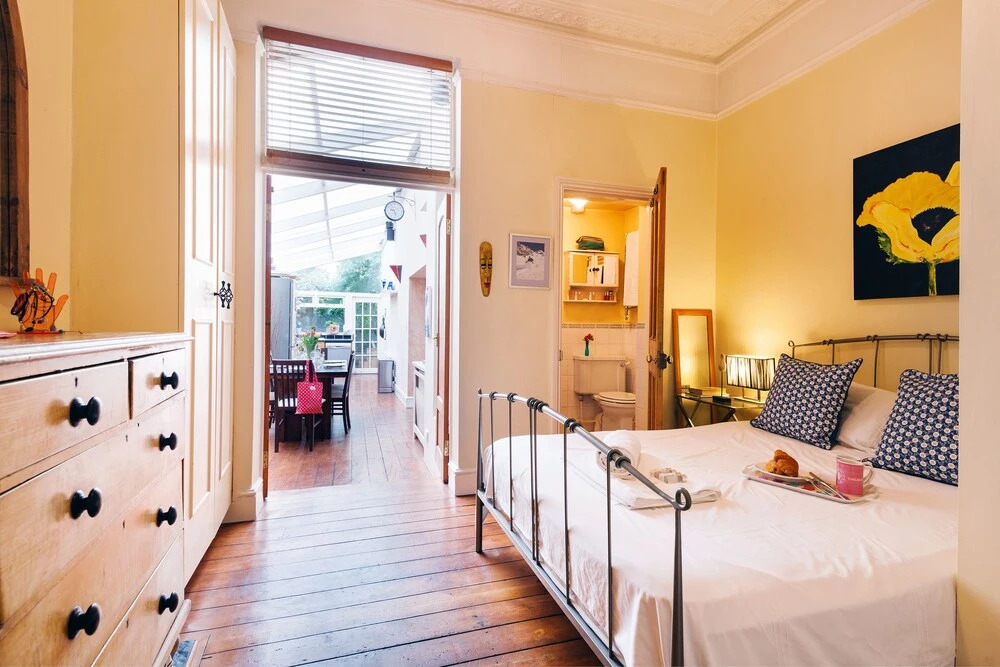 Bright Munster Road Apartment - MM2