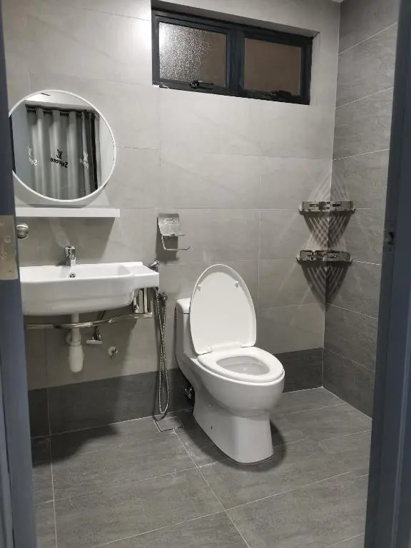 Duplex Apartment Lakeview - Free Netflix & WiFi