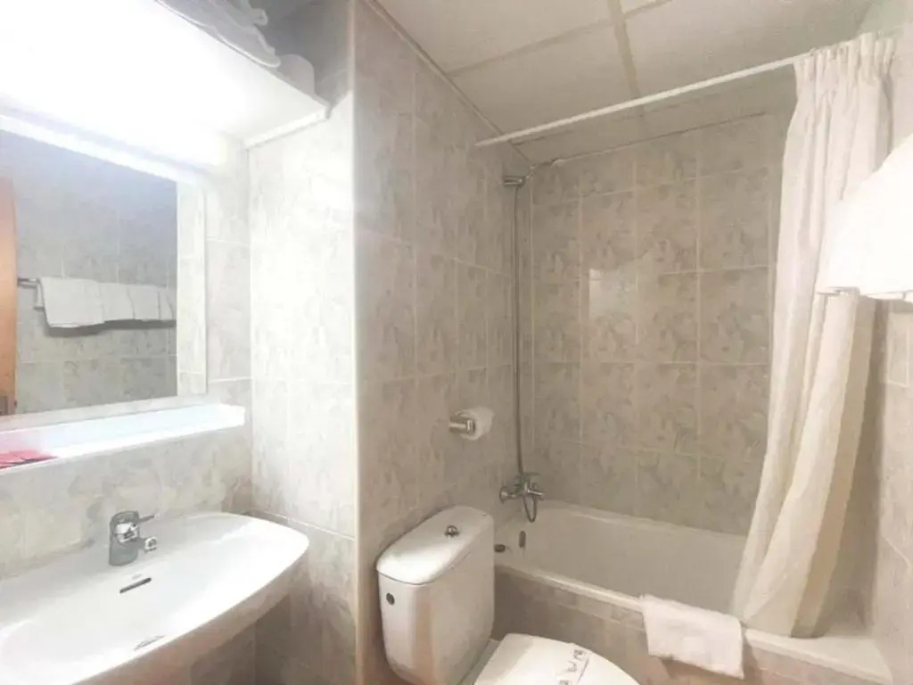 Apartamentos Midi 3000