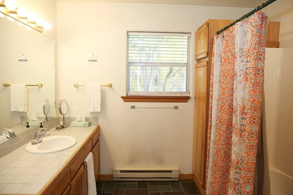 Mt. Columbia Chalet at Creekside Chalets - 3 Br Cabin