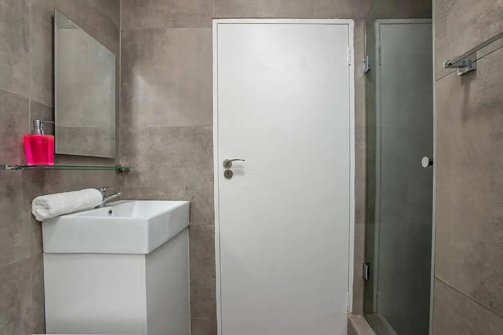 St Tropez 1 Bedroom Sandton Residence