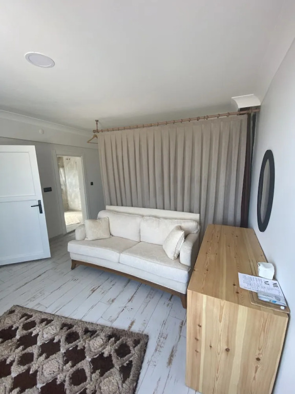 LAGOM HOTEL