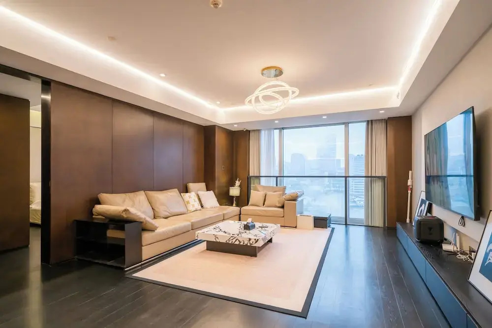 Zhome-Three Bedroom Luxury Suite3